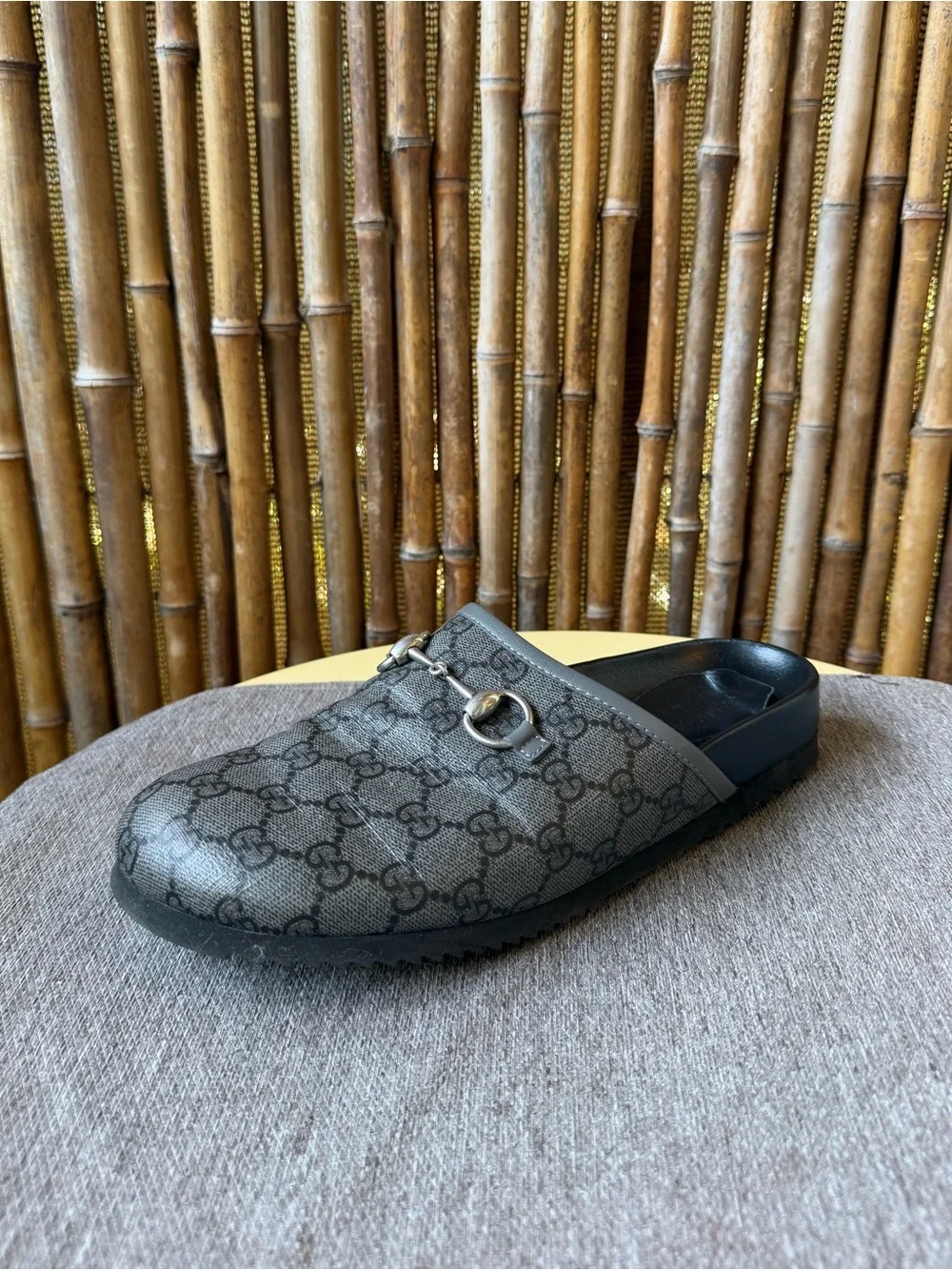 GUCCI  Men’s GG Supreme Mule with Horsebit